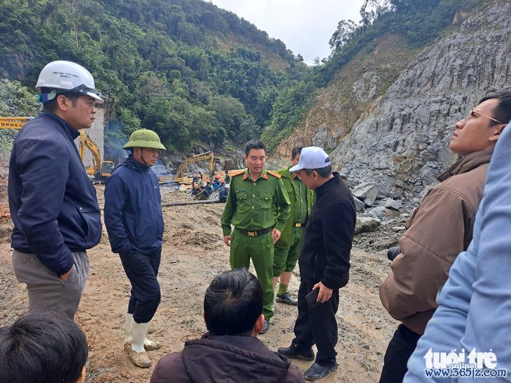 Chủ tịch tỉnh Kon Tum yêu cầu điều tra vụ sập giàn giáo thủy điện Đăk Mi 1 - Ảnh 3.